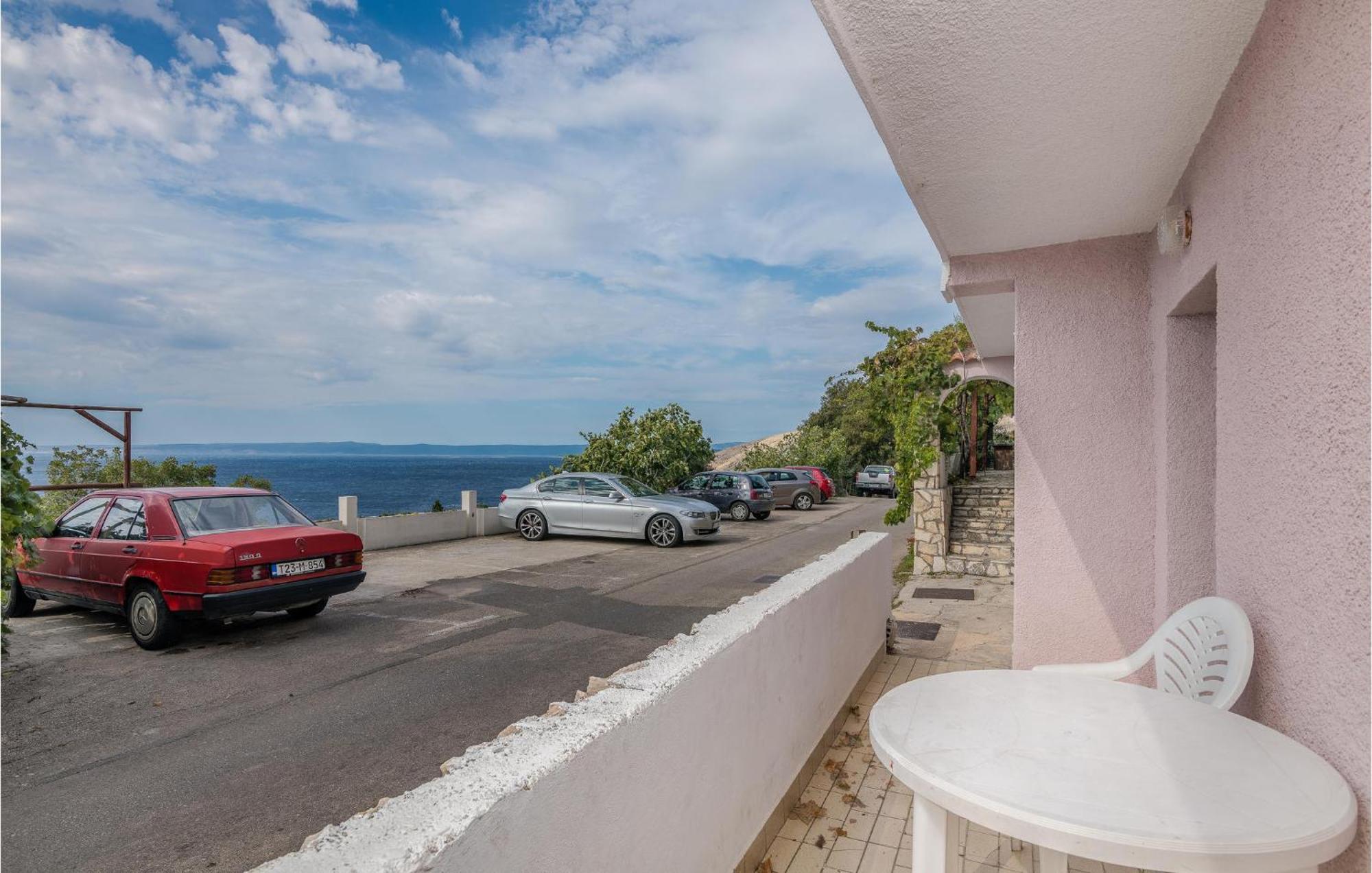 Lovely Apartment In Stara Baska 1 With Kitchen Eksteriør billede